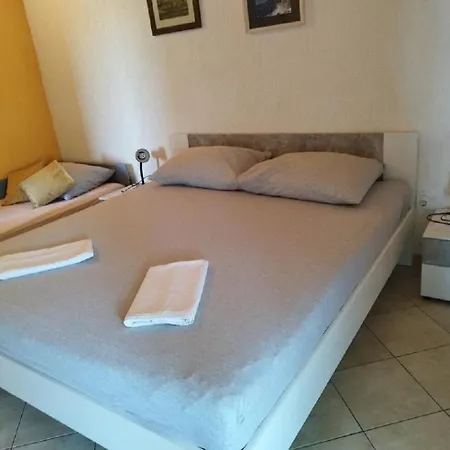 Apartman Davorka - With Sea View *