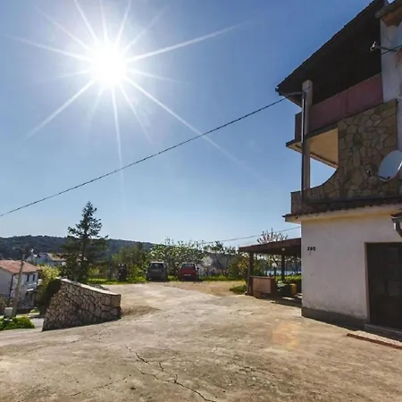 Apartman Davorka - With Sea View